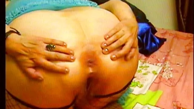 Nóng khiêu dâm, không giấy đăng ký  Holopopik gầy với sự đau khổ đối mặt với cô gái tóc vàng cho lần phim xex nhât đầu tiên
