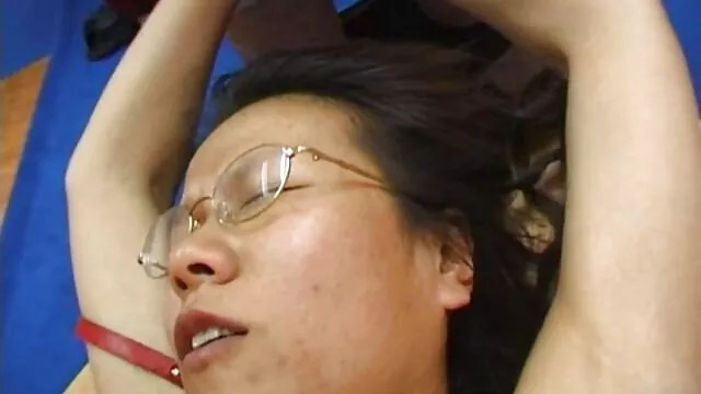 Nóng khiêu dâm, không giấy đăng ký  Nga Kamasutra và phim xex gai xinh nhat tóc vàng xinh xắn trườn qua người yêu của mình là dương vật nhô ra mình với vú