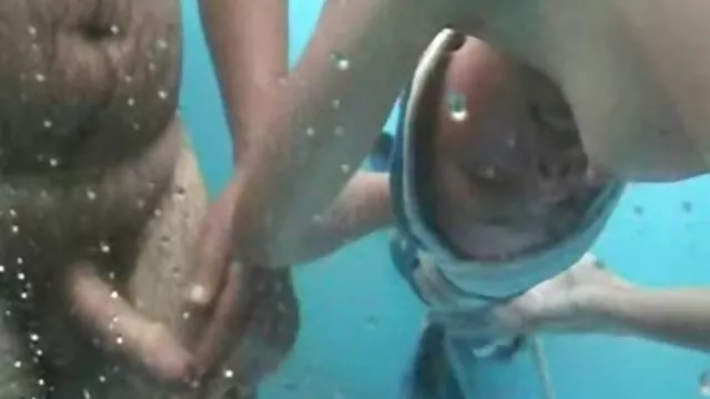 Nóng khiêu dâm, không giấy đăng ký  Khỏa thân Đảo lắng nghe phin xex nhat âm nhạc và chơi, nhẹ nhàng chèn tay vào âm đạo