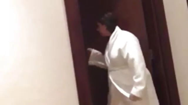Nóng khiêu dâm, không giấy đăng ký  Ông bị nghiền nát các fim xex nhat mảnh mai, mỏng đầu tiên bên dưới anh ta, nhưng đã phá vỡ nó trong mông của cô ở trong cabin.