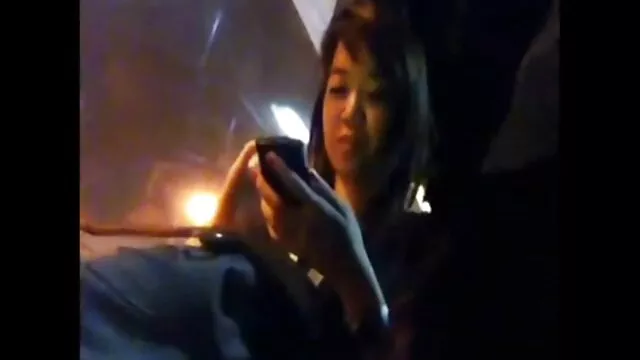 Nóng khiêu dâm, không giấy đăng ký  Một đồng tính rửa một nữ lưỡi ướt, chơi với ngón tay phim xex nhat dọc theo cạnh giữa đôi môi