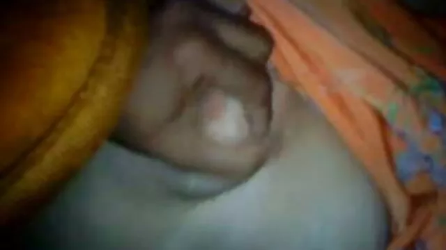 Nóng khiêu dâm, không giấy đăng ký  Cô gái video xex nhat vui vẻ tự hào của cái chết trên ngực sau một bạo lực tập thể